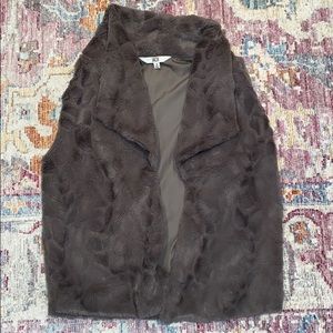 Jack faux fur vest